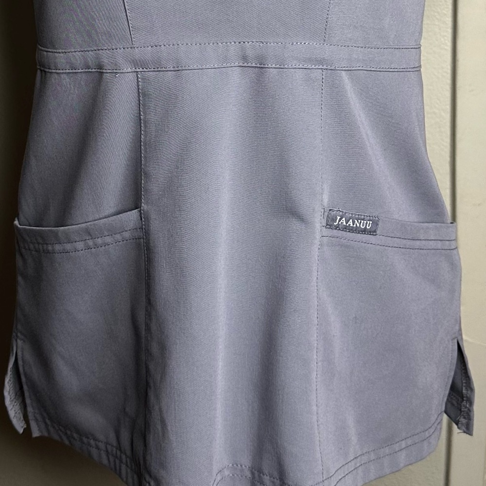 Jaanuu scrub top grey - Picture 4 of 5